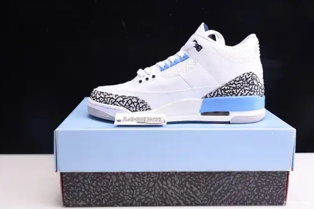 HYPE Jordan Air 3 UNC CT8532-104 0515